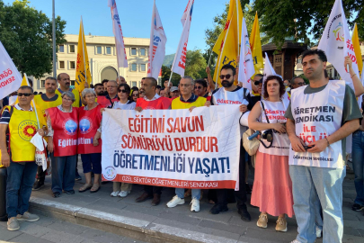 Özel Sektör Öğretmenleri Bursa'da eylem yaptı: Taleplerimiz karşılanana kadar mücadele edeceğiz