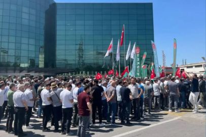 Bursa Korteks fabrikasında grev kararı fabrikaya asıldı