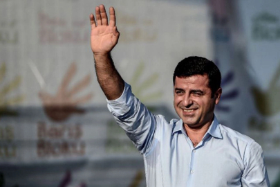 Demirtaş’tan süreç için öneri, siyasete eleştiri: Az Kaldı