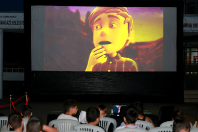 Osmangazi Belediyesi çocuklara yazlık sinema keyfi yaşatıyor