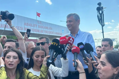Özgür Özel, Silivri'de sandalye üstünde konuştu: 'Bu haksız rejime meydan okuyoruz'