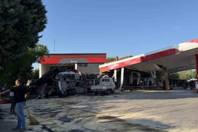 Bursa'da kömür yüklü tır akaryakıt istasyonuna girdi: 1 ölü