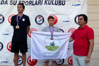 Osmangazi’nin kulaçları Prens Adaları’nda madalyaya uzandı