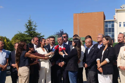 Özgür Özel'den İBB davası tepkisi: 'Artık göstermelik bir yargılama bile yapılmıyor'
