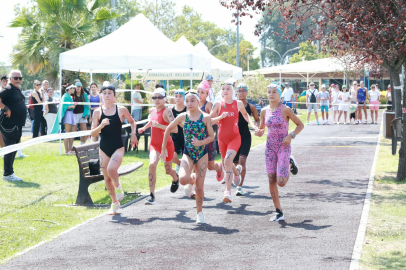 Triathle yarışları Osmangazi’de nefes kesti