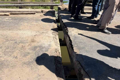 Bursa'da bir köprü ortadan ikiye ayrıldı
