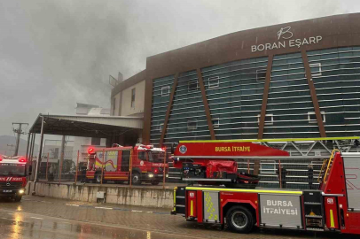Bursa'da eşarp fabrikada yangın