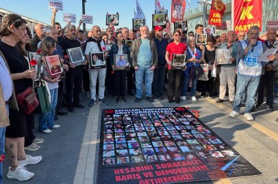 10 Ekim’de yaşamını yitirenler Bursa'da anıldı: Emek, barış, demokrasi talebinde ısrarcıyız