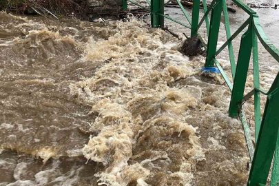 Bursa’da sağanak yağış dereleri taşırdı