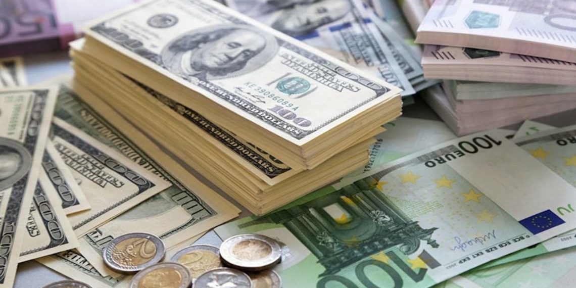 Dolar ve Euro görseli