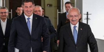 Sinan Oğan ve Kemal Kılıçdaroğlu birlikte yürüyorlar